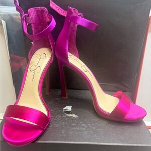 NEVER WORN Jessica Simpson strappy heels